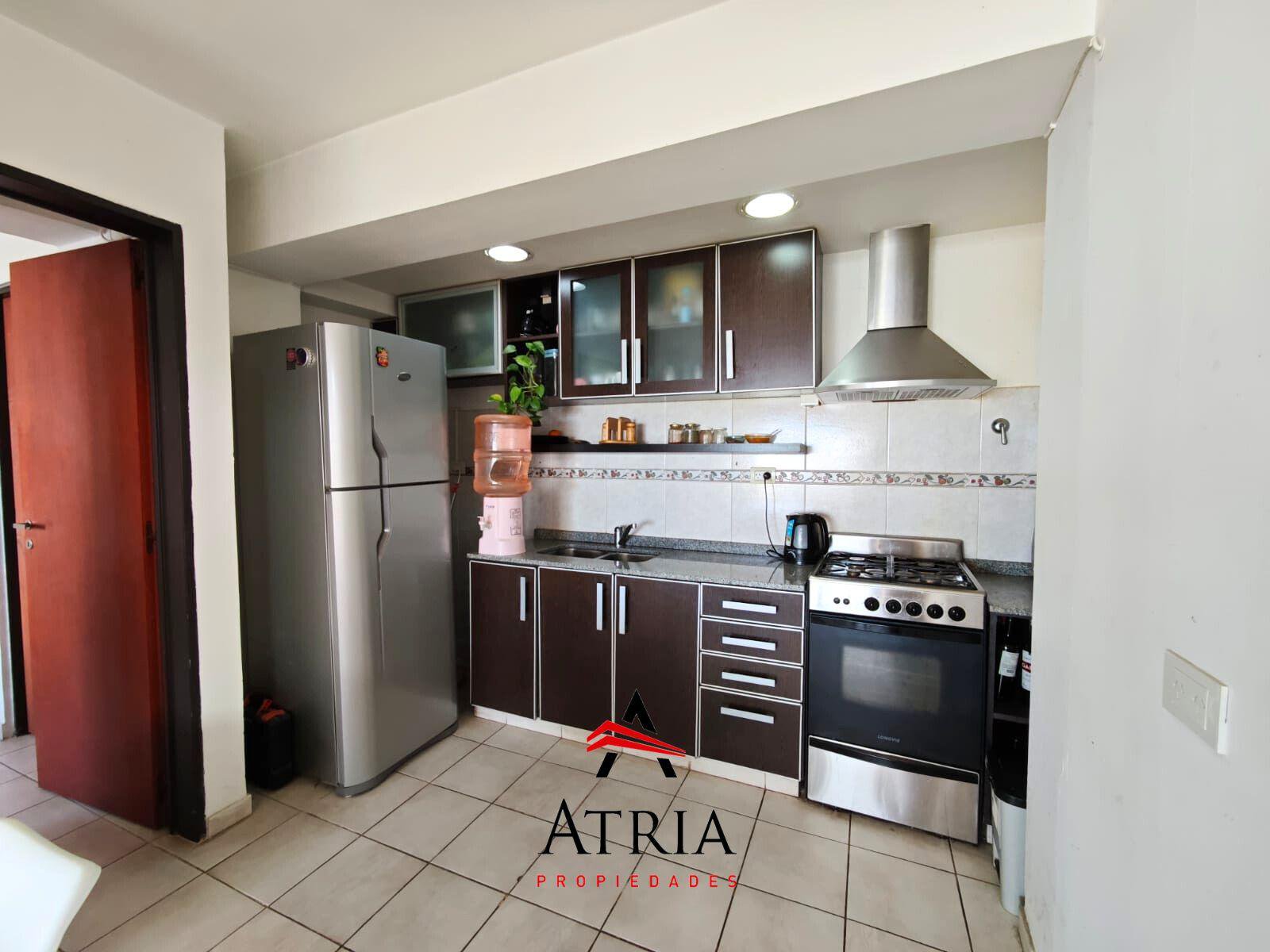 Excelente Departamento en Alquiler! Living- Cocina- Comedor- 3 Dorm. Fogón y Deck. — foto 3 de 14