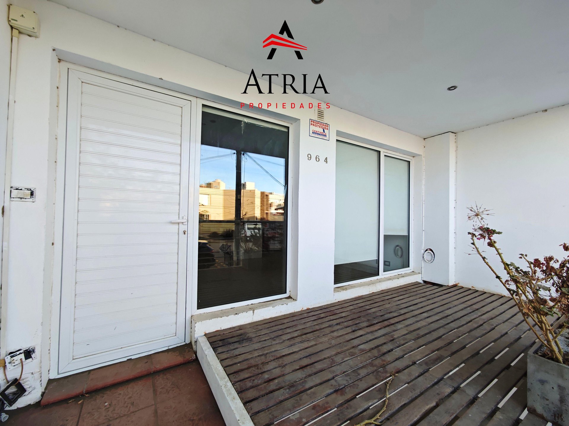 Triplex Rada Tilly — foto 2 de 13