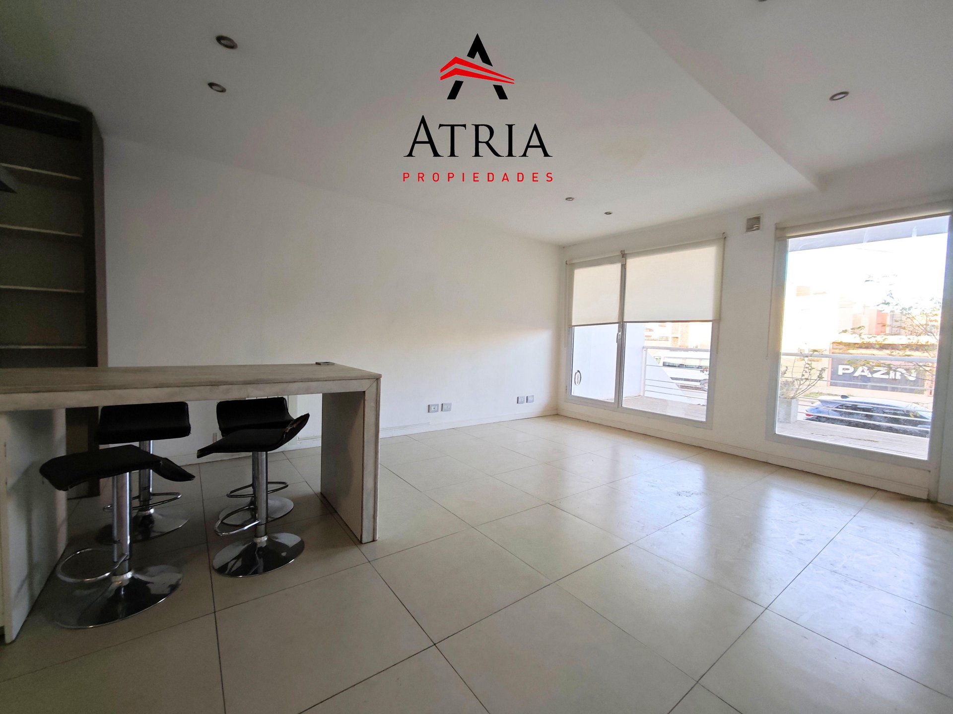 Triplex Rada Tilly — foto 3 de 13