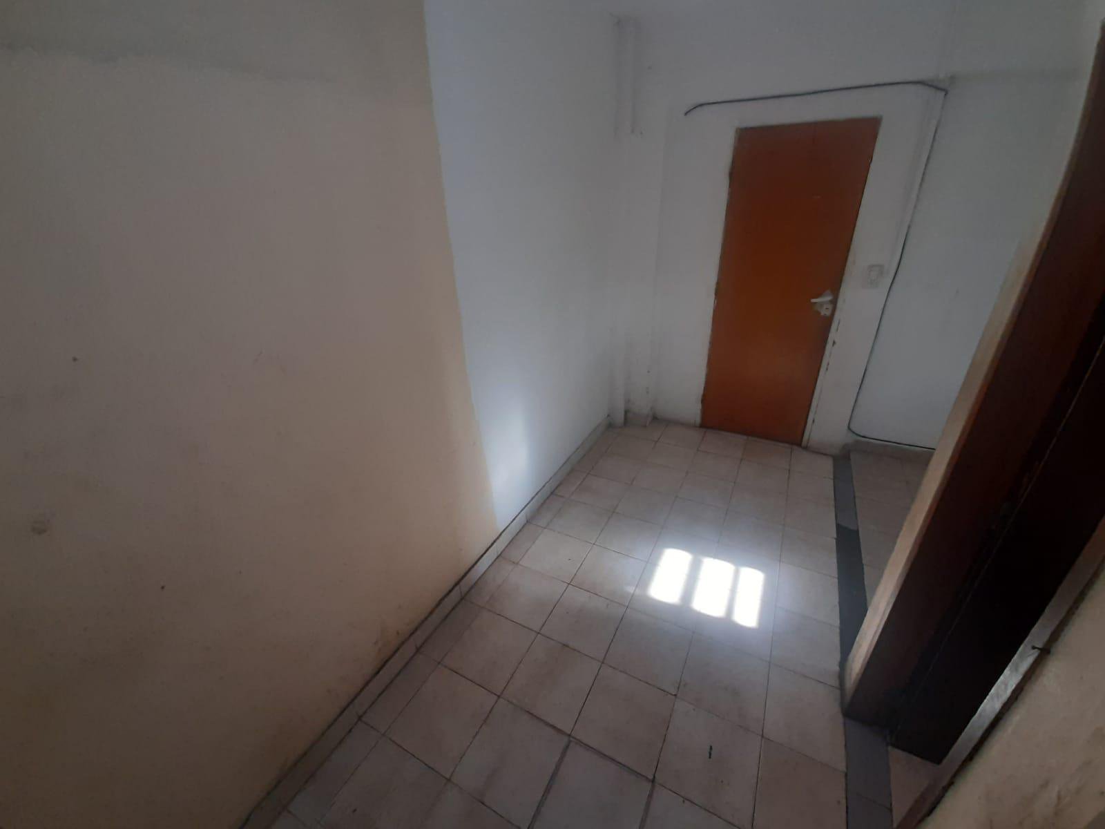 Departamento  dos ambientes por escalera — foto 5 de 13