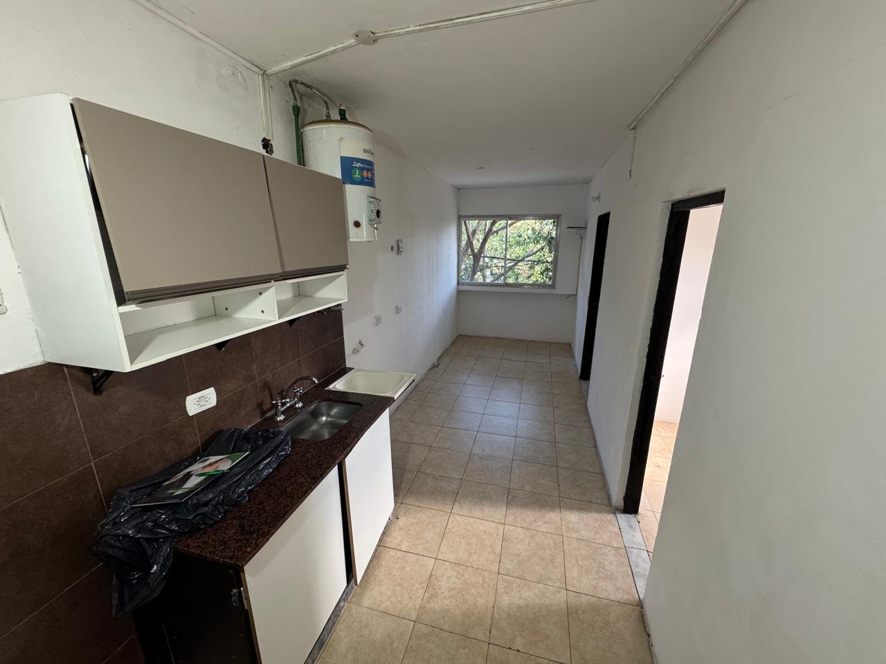 Departamento en Jose León Suarez