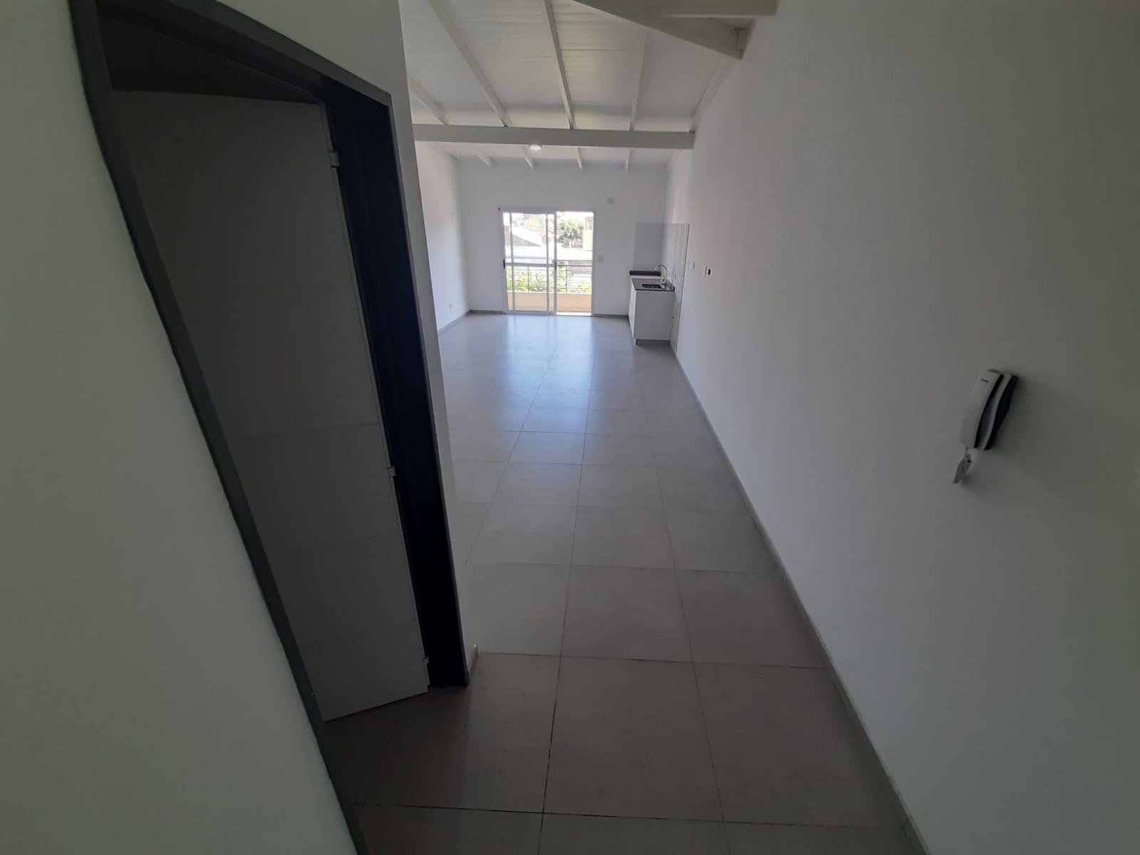 Departamento Monoambiente en alquiler en José León Suárez — foto 2 de 12