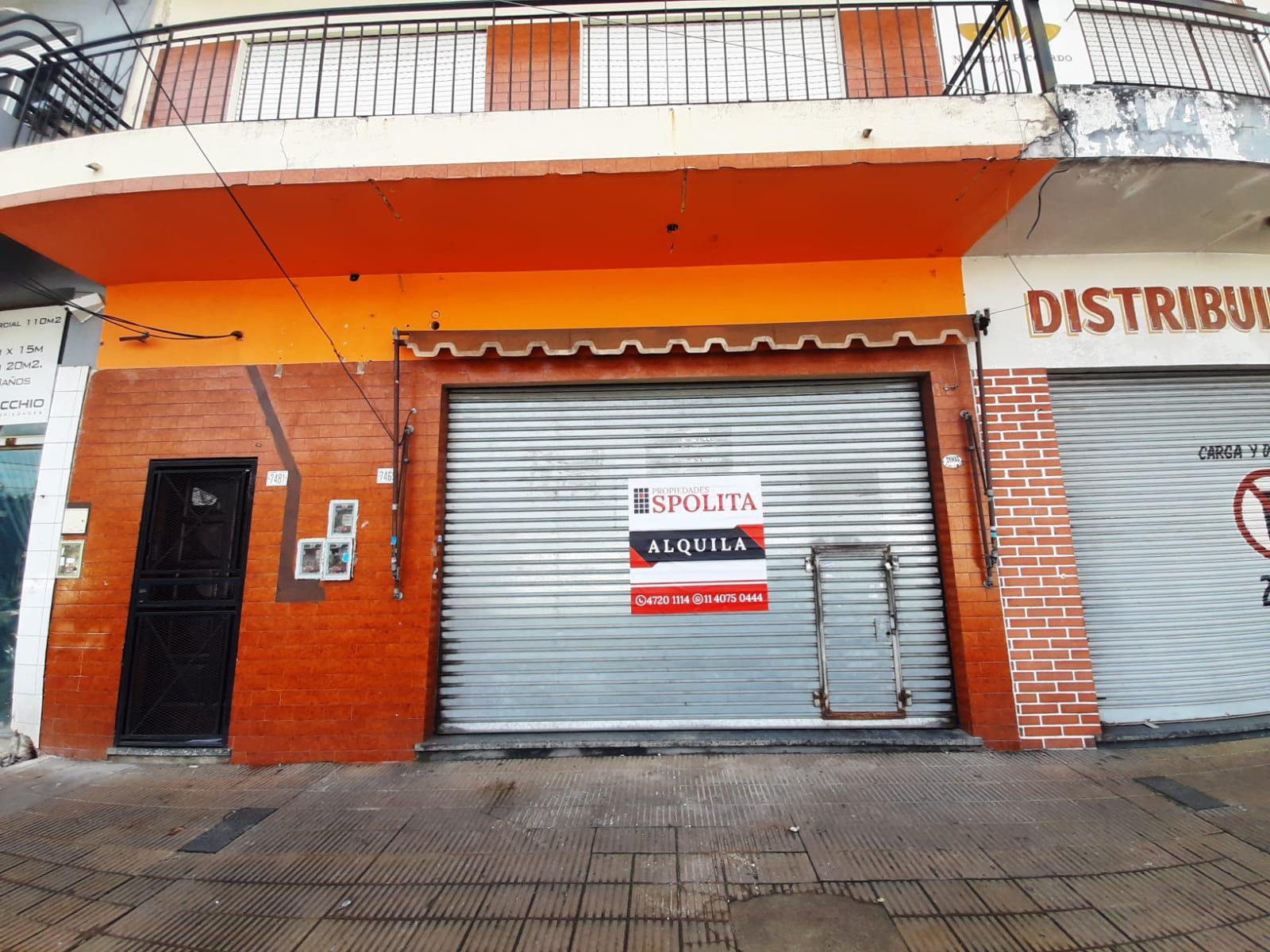 Local en Jose León Suarez