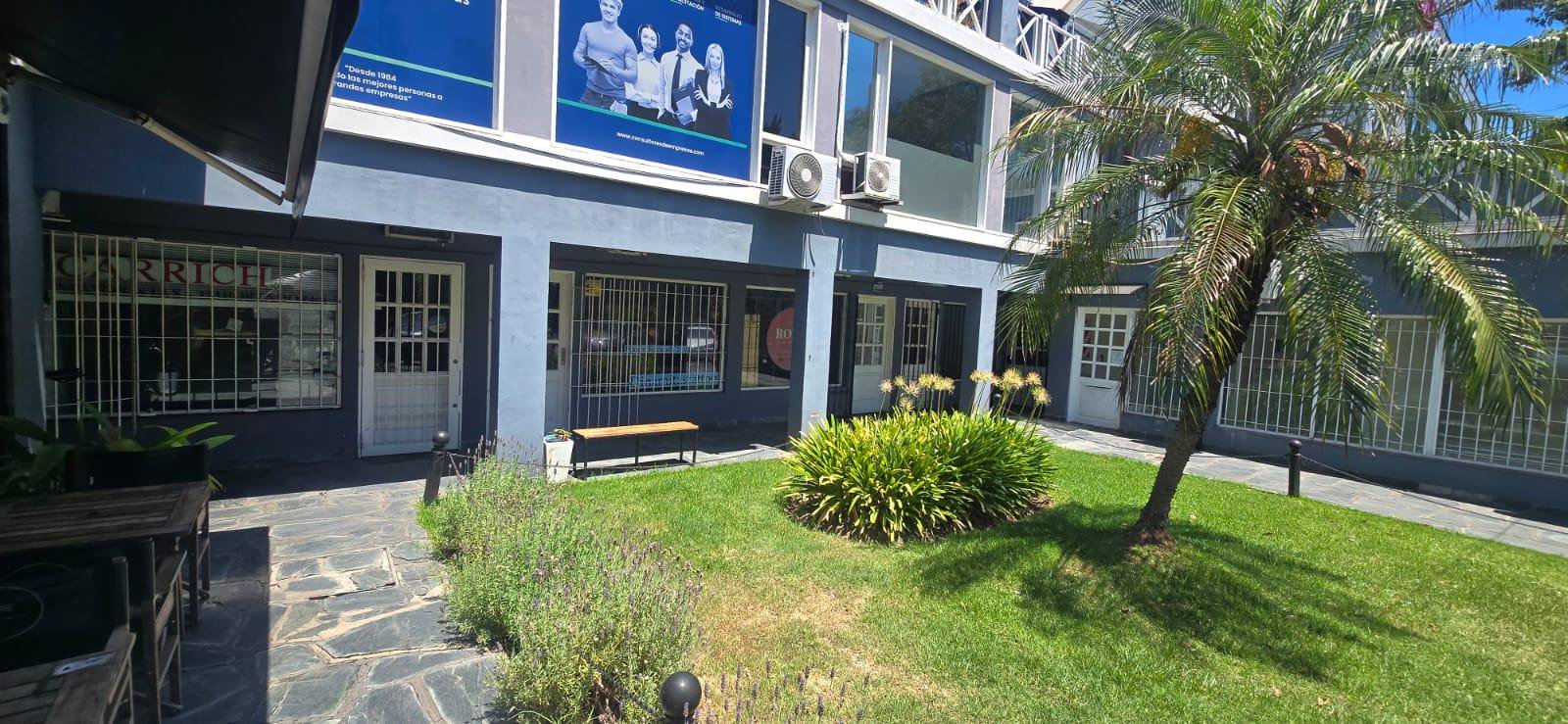 Local en alquiler en San Isidro — foto 2 de 21