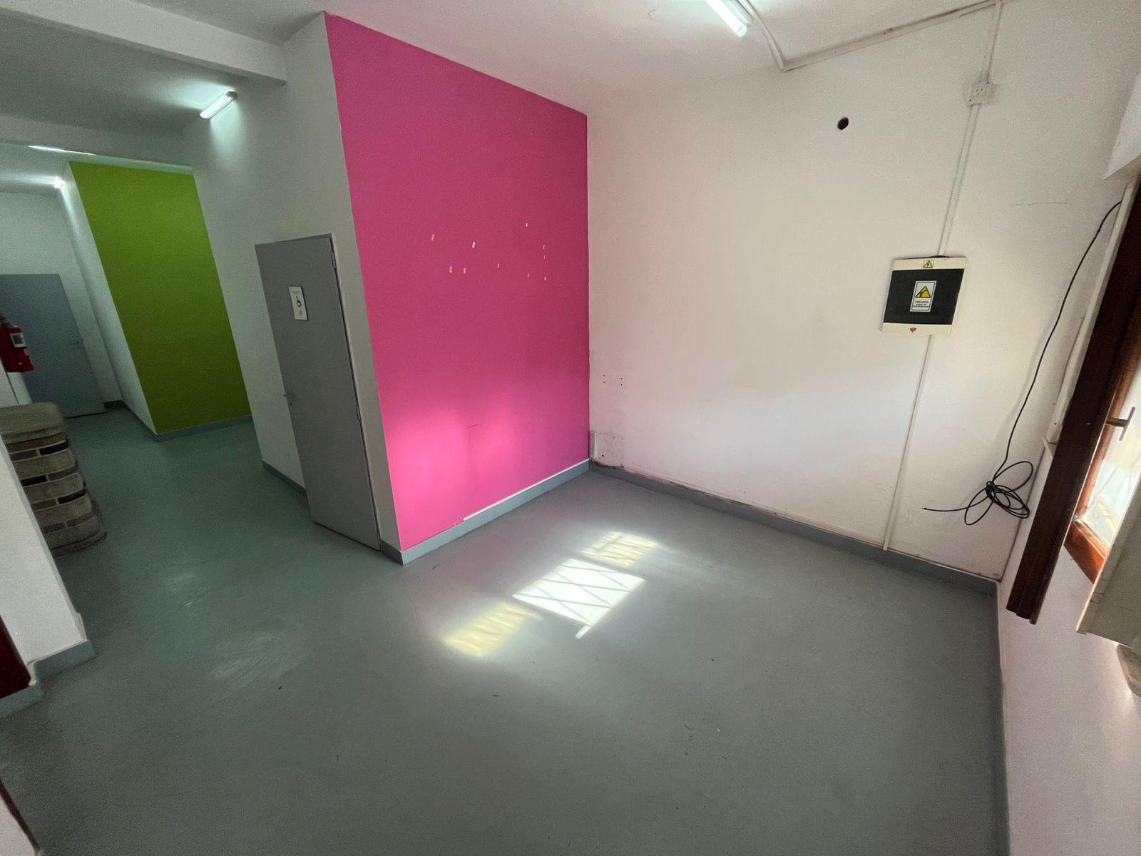 Oficina, centro de estudios, consultorios o salón de estética en alquiler en José León Suárez — foto 4 de 22