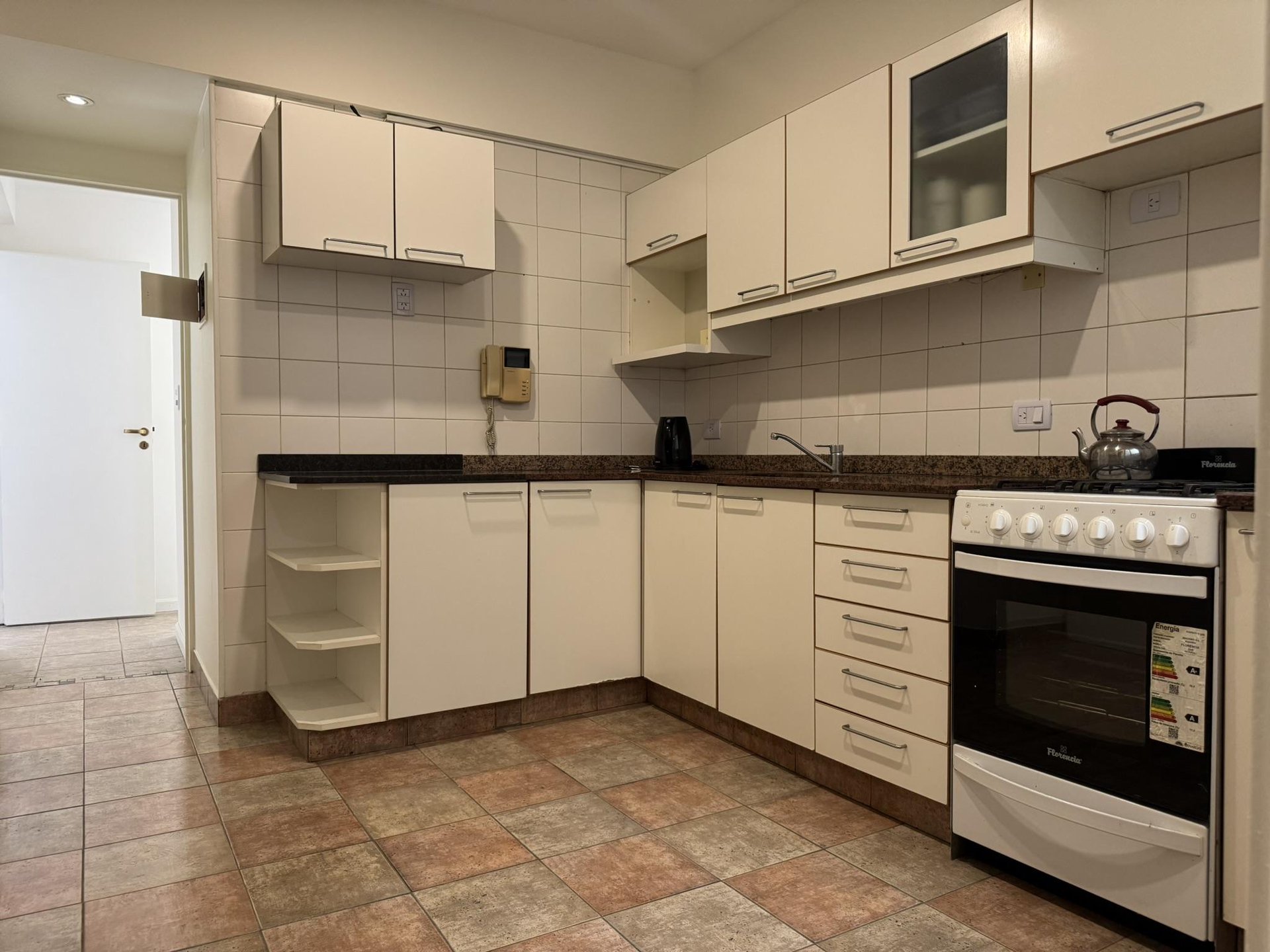 VILLA URQUIZA | 4 AMBIENTES COCHERA CUBIERTA Y BAULERA | MUY LUMINOSO ! — foto 2 de 40