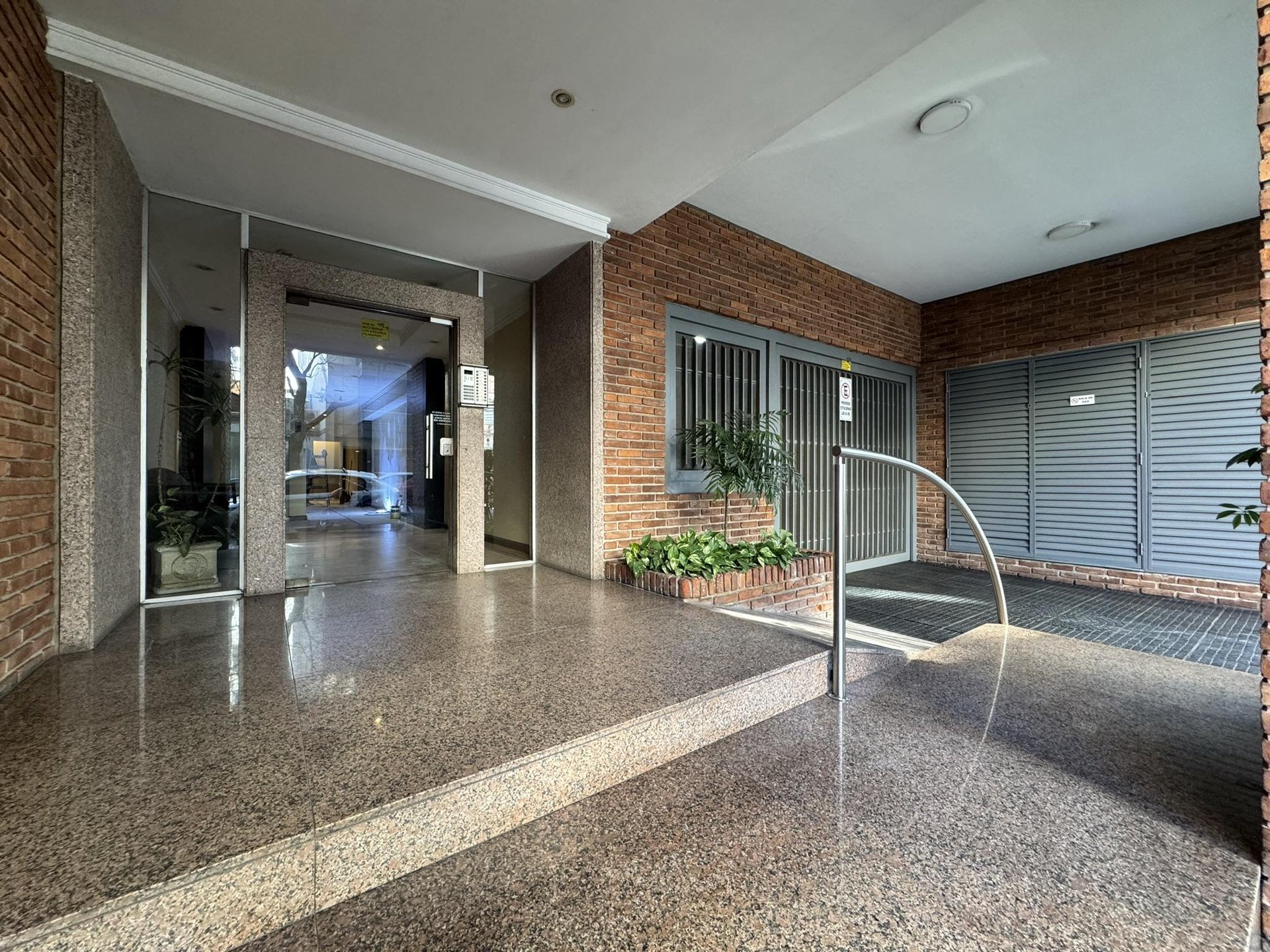 VILLA URQUIZA | 4 AMBIENTES COCHERA CUBIERTA Y BAULERA | MUY LUMINOSO !
