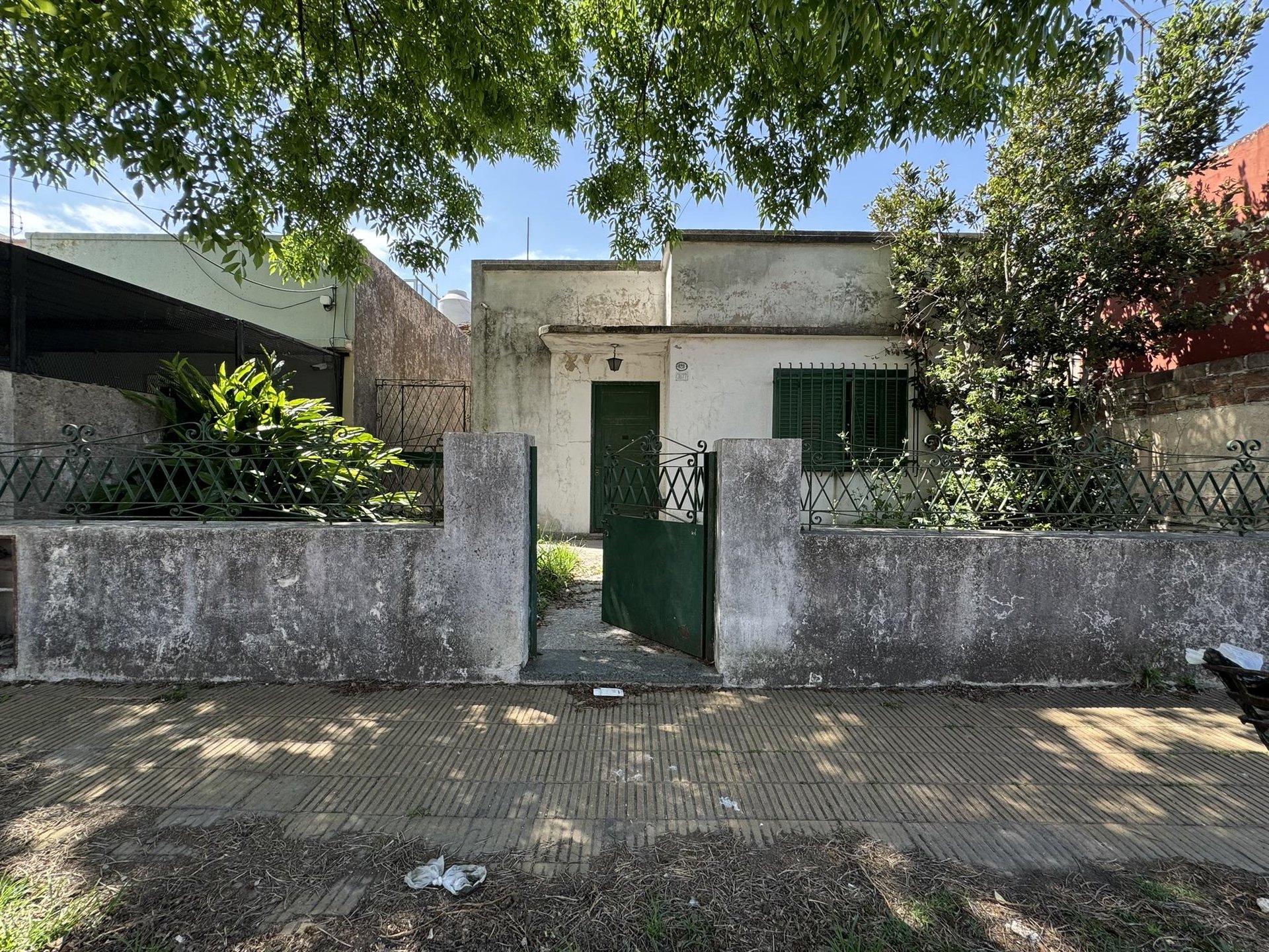 LOTE PROPIO: 8,66 X 27 - EXCELENTE OPORTUNIDAD !