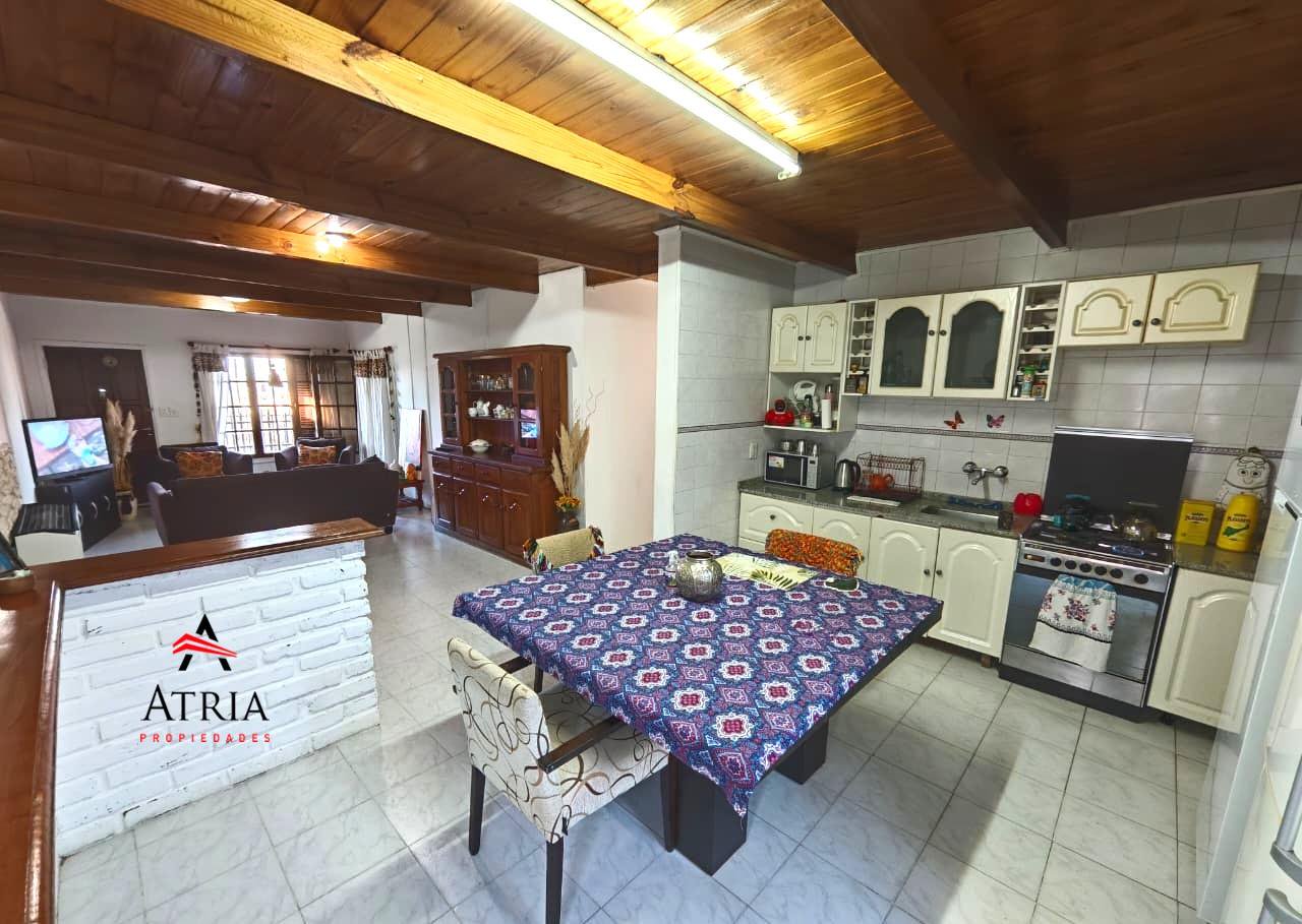 Casa en venta - B° Roca — foto 1 de 14