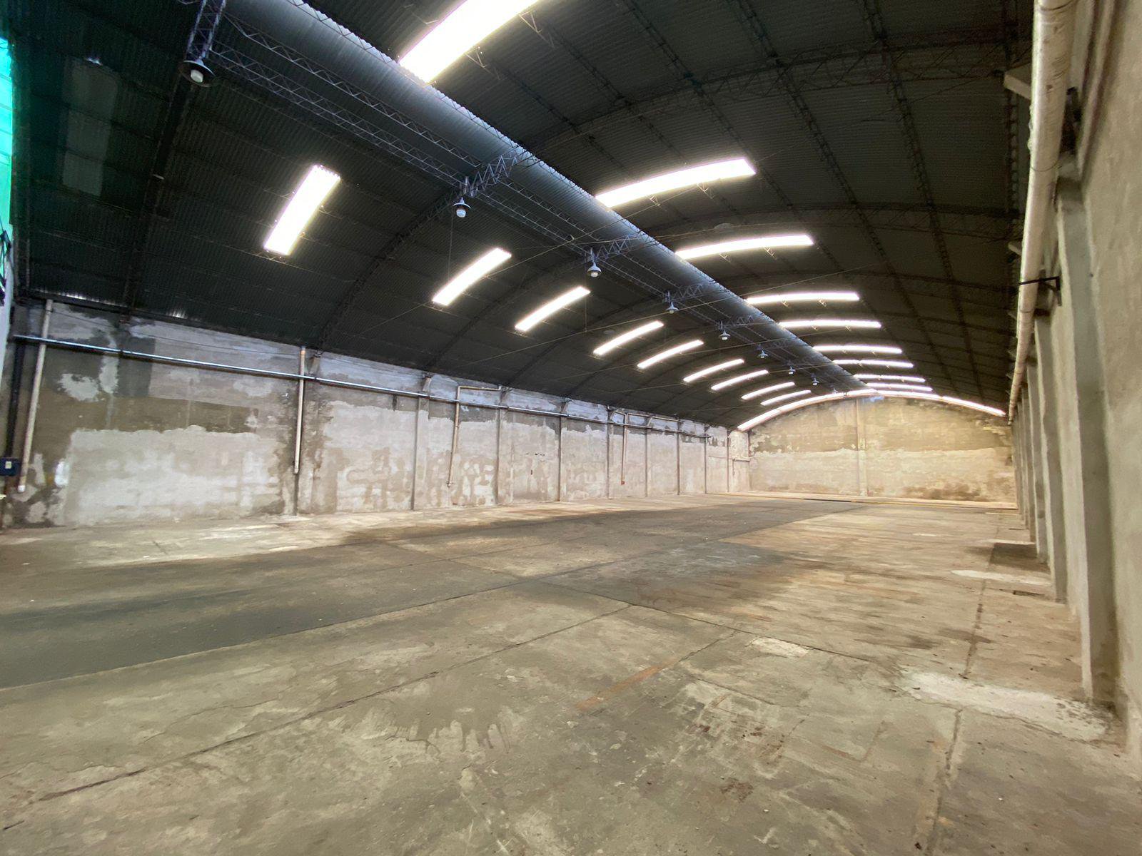 Gran galpón en Cofico - ALQUILER Y VENTA — foto 1 de 21