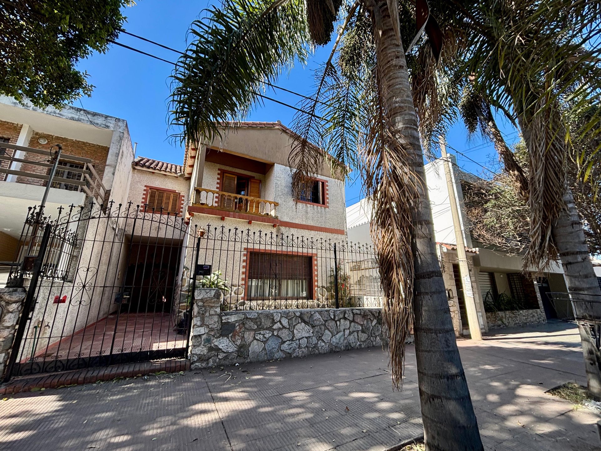 2 Casas sobre Fragueiro, barrio Alta Cba - Ideal Inversores - VENTA — foto 2 de 43