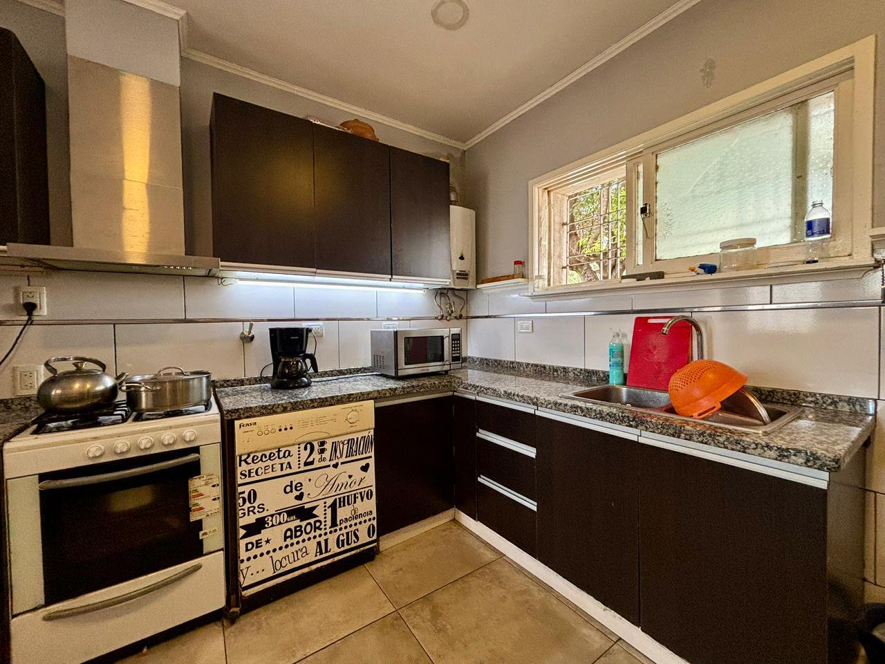 Casa 3 dorm. Reciclada a nueva en Los Paraísos - VENTA — foto 4 de 18