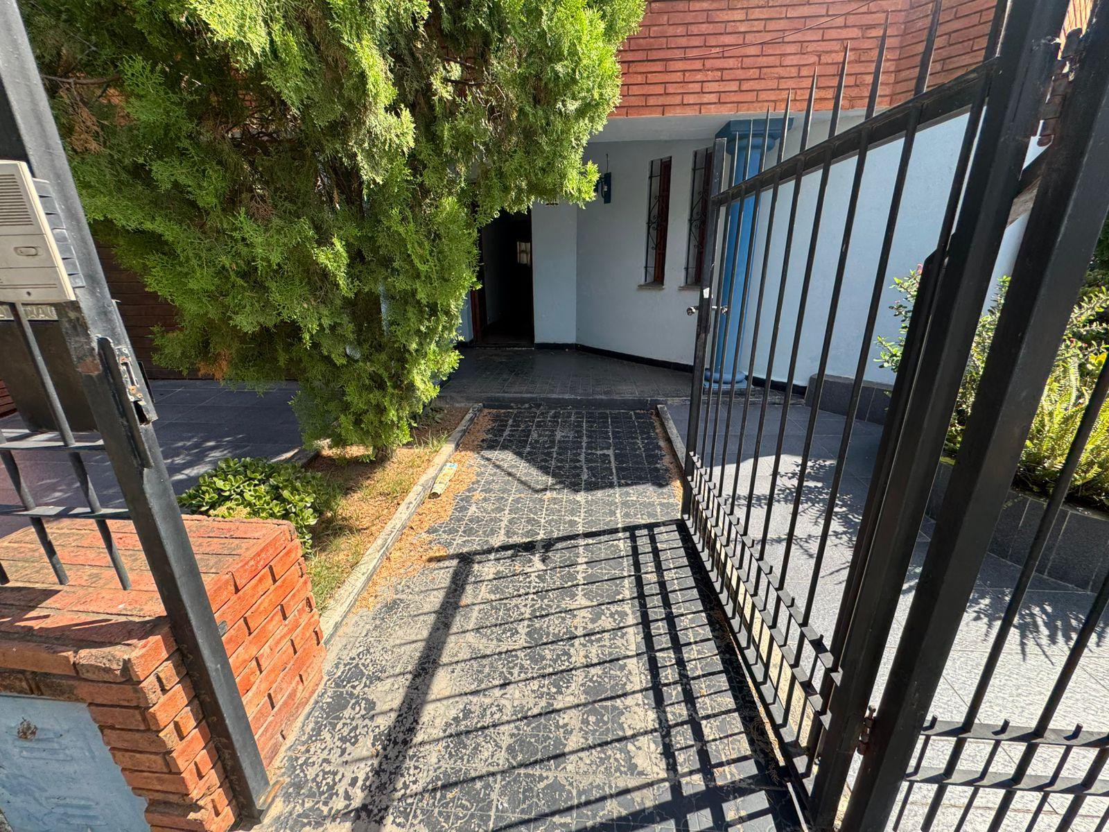 Casa 6 dorm. Patio y Cochera en Alto Verde - VENTA — foto 4 de 48