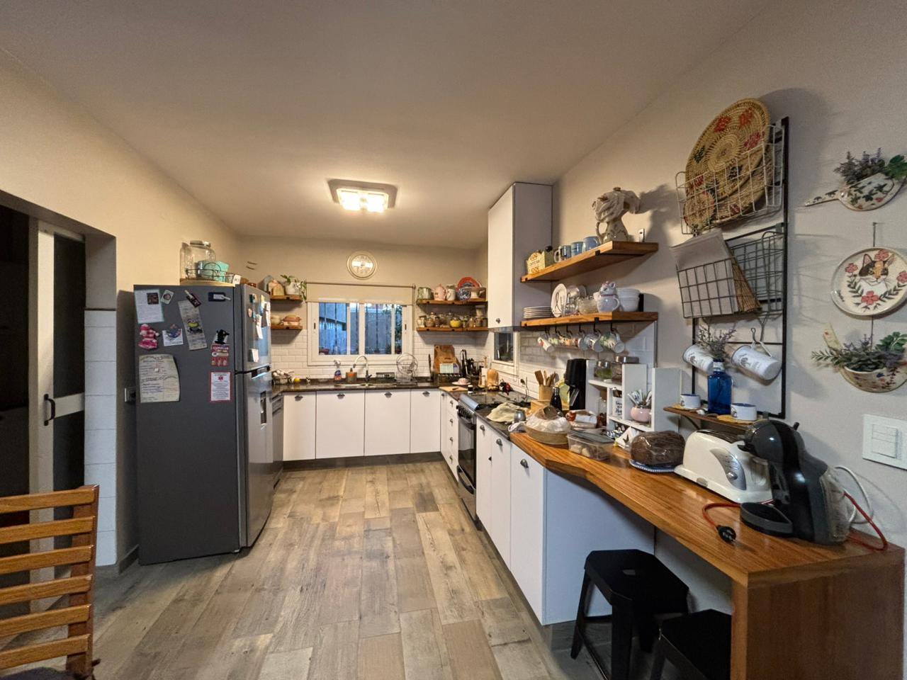 Casa 4 dorm, cochera doble y patio en Jorge Newbery - VENTA — foto 3 de 29