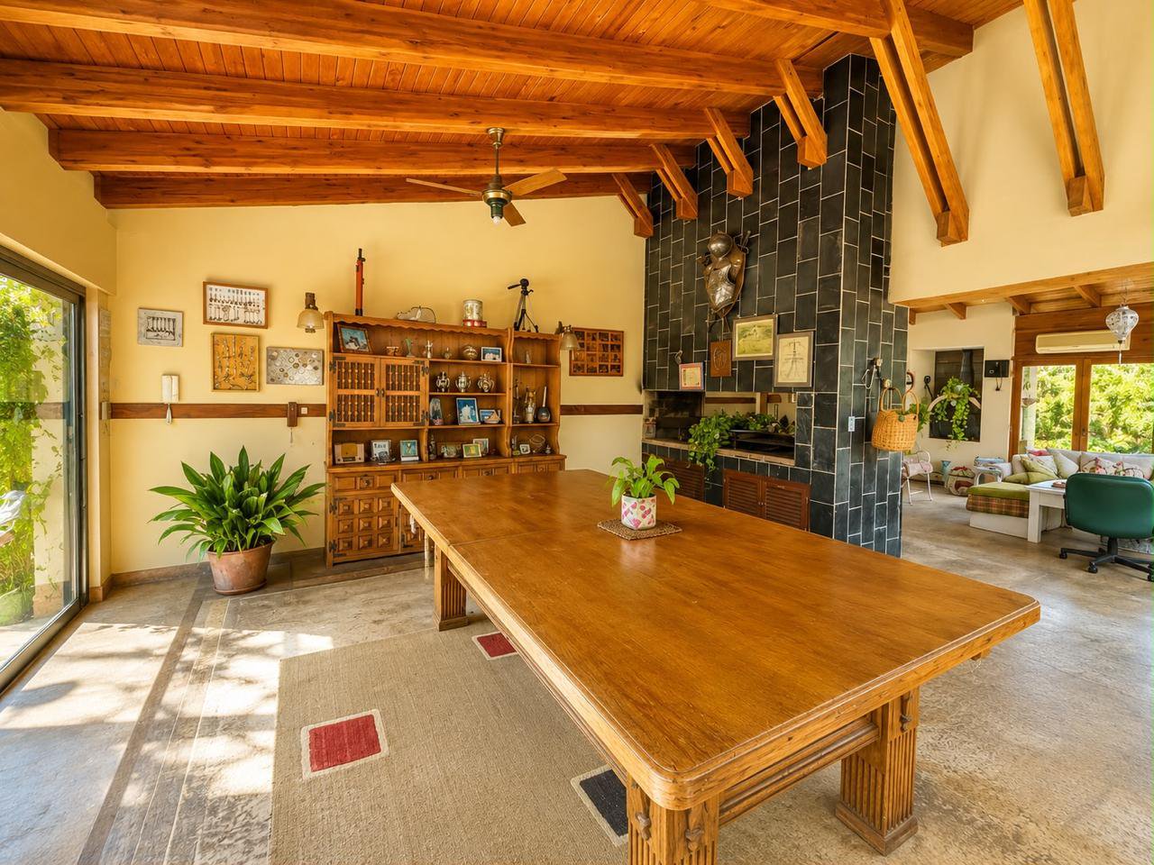 Casona de categoría 4 dorm. en Alta Córdoba - VENTA — foto 3 de 41