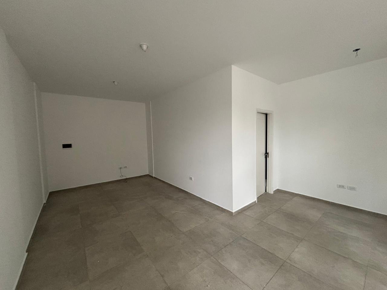 Local comercial c/baño en Alta Córdoba - VENTA Y ALQUILER — foto 3 de 8