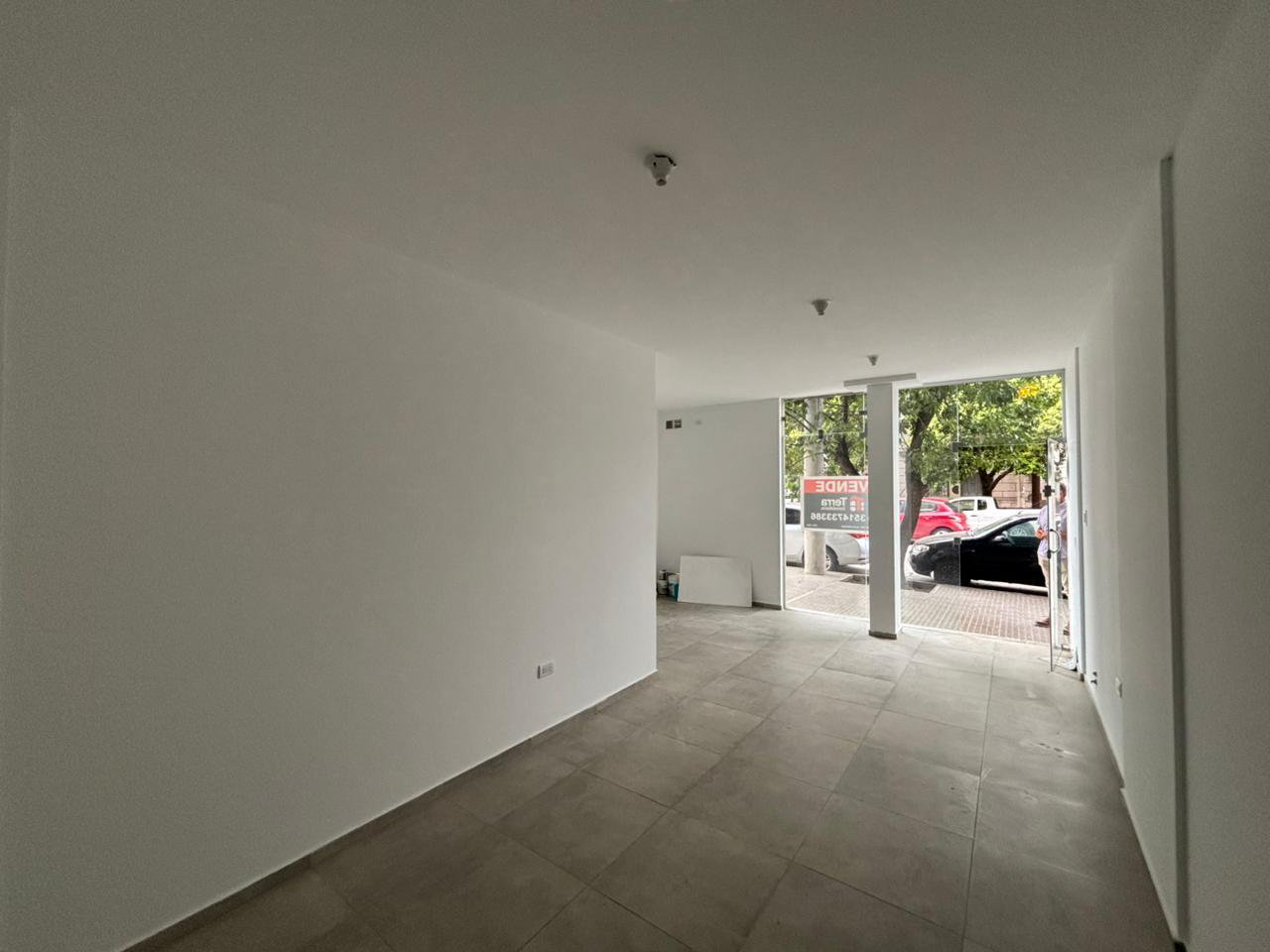 Local comercial c/baño en Alta Córdoba - VENTA Y ALQUILER — foto 5 de 8