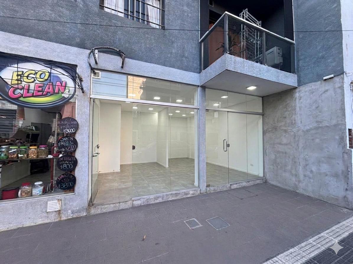 Local de 50 M2 a mts de Fragueiro, Alta Córdoba - ALQUILER — foto 2 de 17