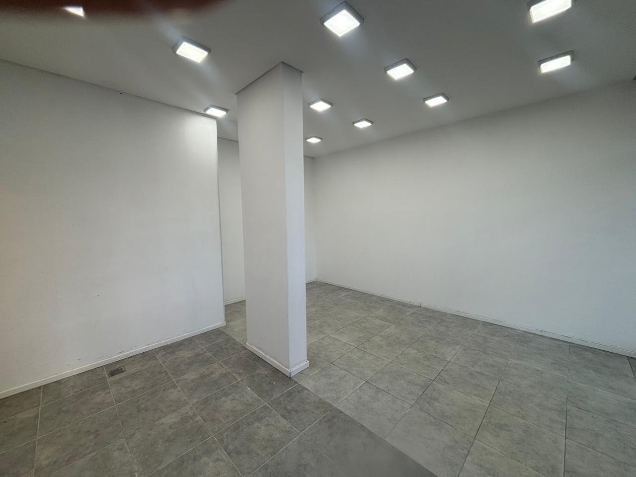 Local de 50 M2 a mts de Fragueiro, Alta Córdoba - ALQUILER — foto 3 de 17