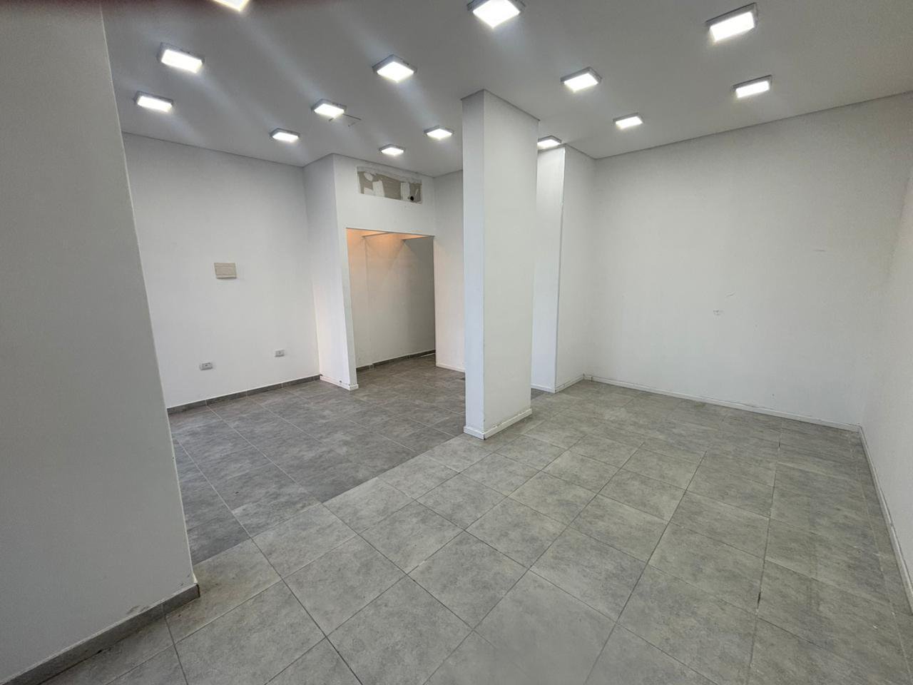 Local de 50 M2 a mts de Fragueiro, Alta Córdoba - ALQUILER — foto 5 de 17