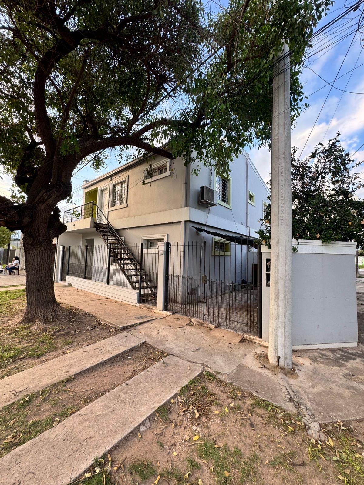 Departamento sobre avenida — foto 4 de 9