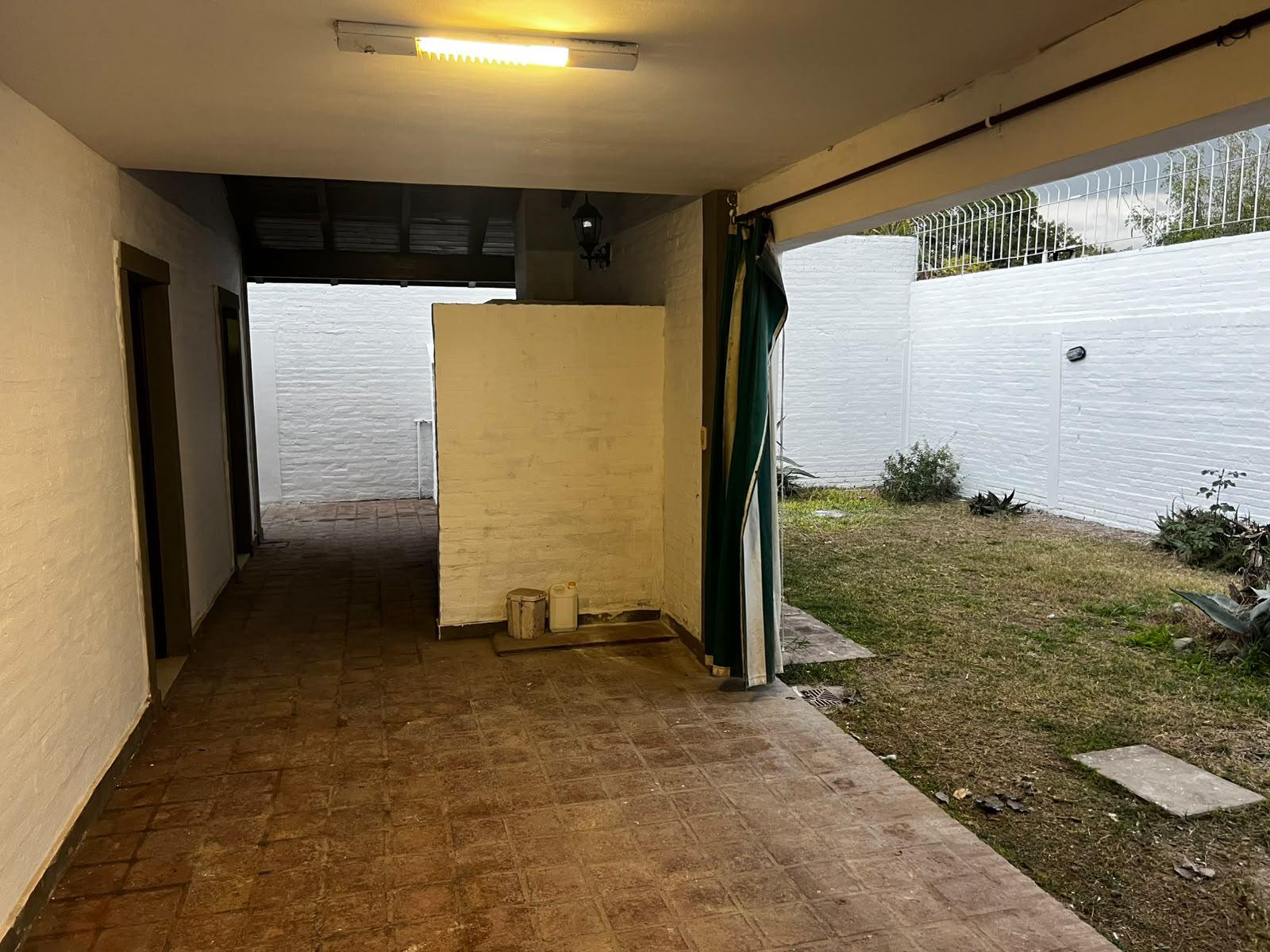 Casa en calle 21 entre 20 y 22 — foto 2 de 8