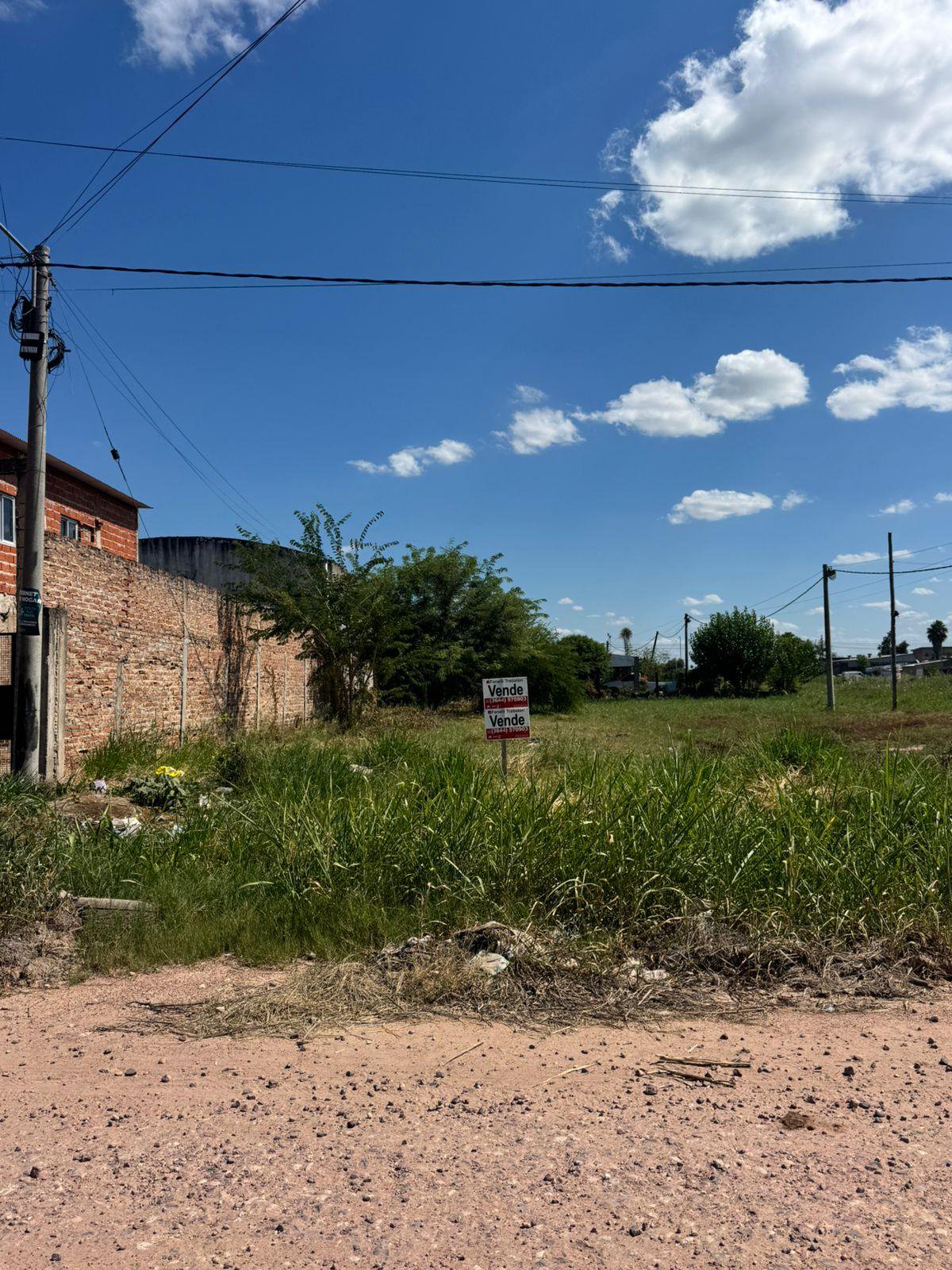Terreno en Barrio Nuevo a 150 metros de colectora Norte y 150 metros de calle 128, en un radio de 200 metros encontramos galpones, distribuidoras, locales, entre otros — foto 4 de 4