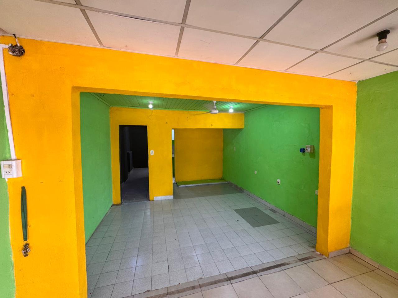 Local en calle 25 entre 12 y 14 Barrio Obrero — foto 3 de 10