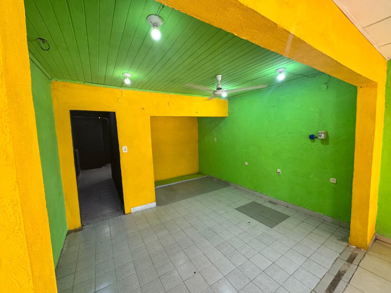 Local en calle 25 entre 12 y 14 Barrio Obrero — foto 4 de 10