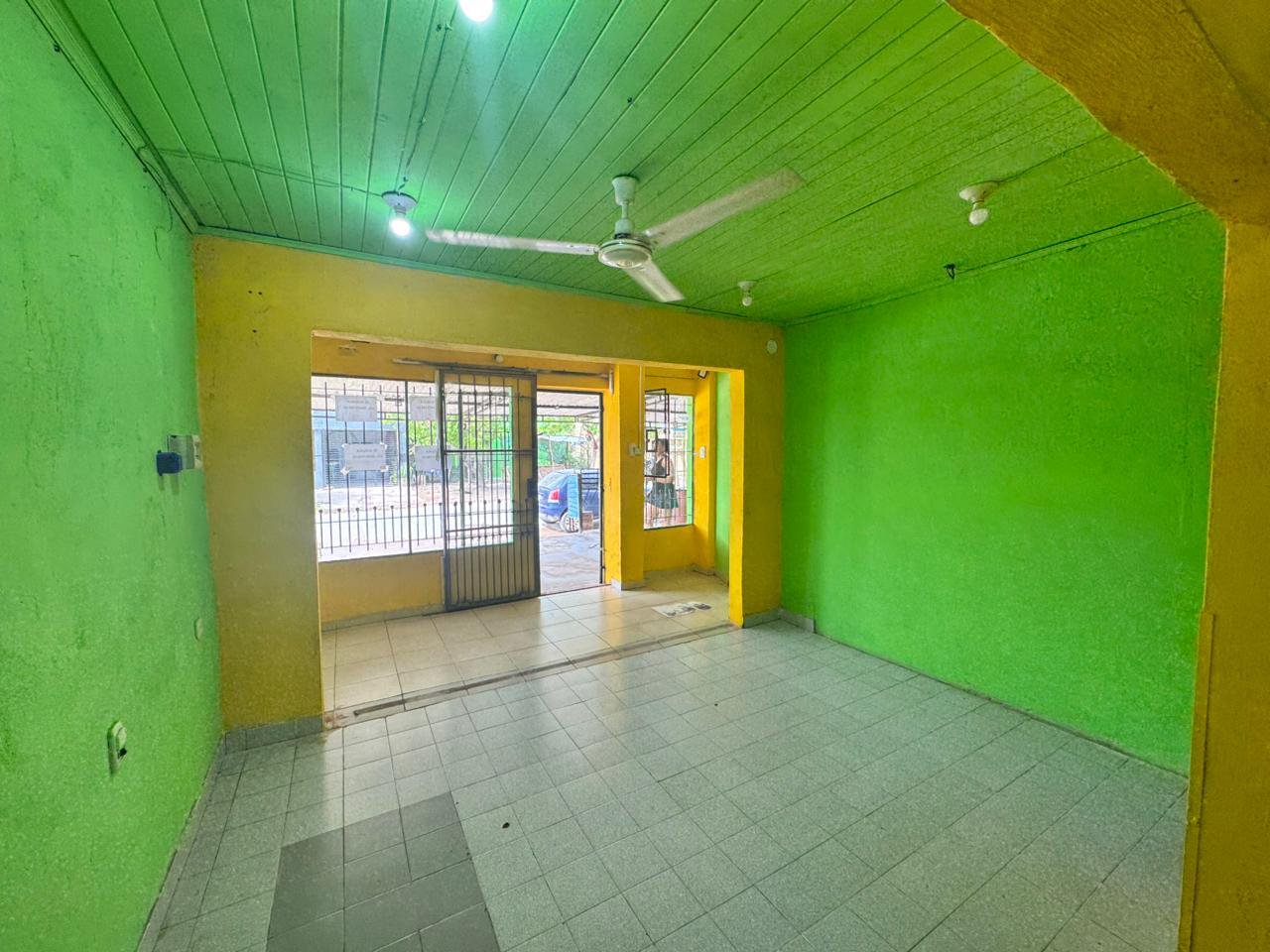Local en calle 25 entre 12 y 14 Barrio Obrero — foto 5 de 10