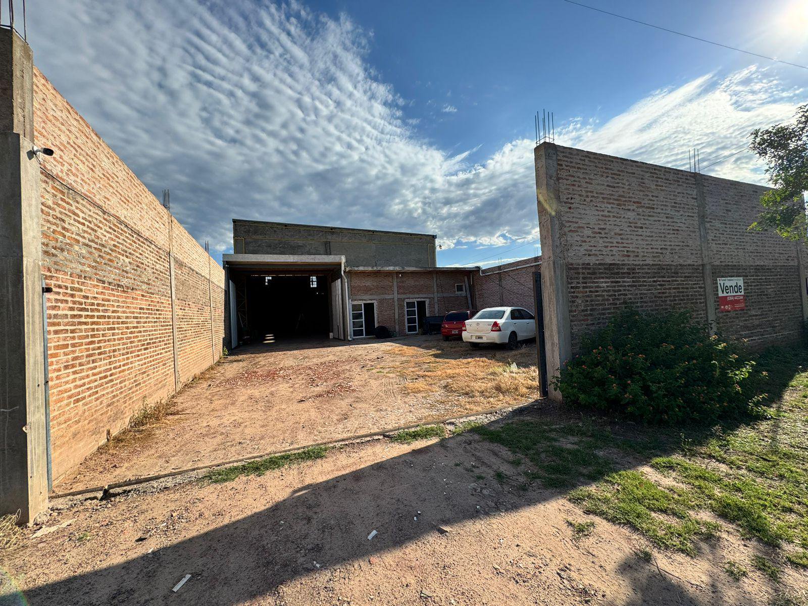 Depósito en Piñeiro — foto 4 de 11