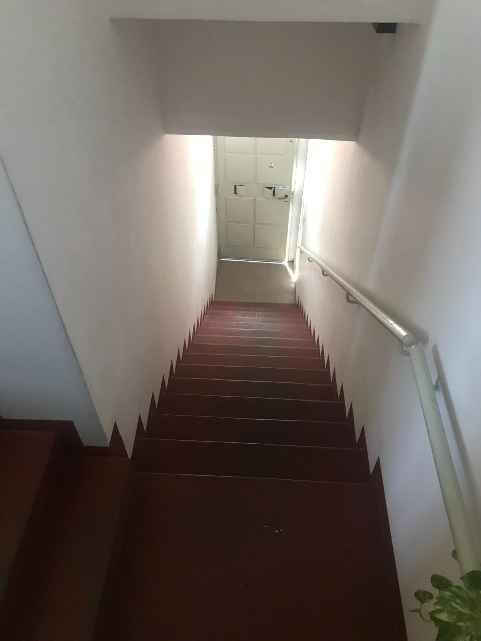 OFICINA A MTS DE LA AVENIDA — foto 5 de 6