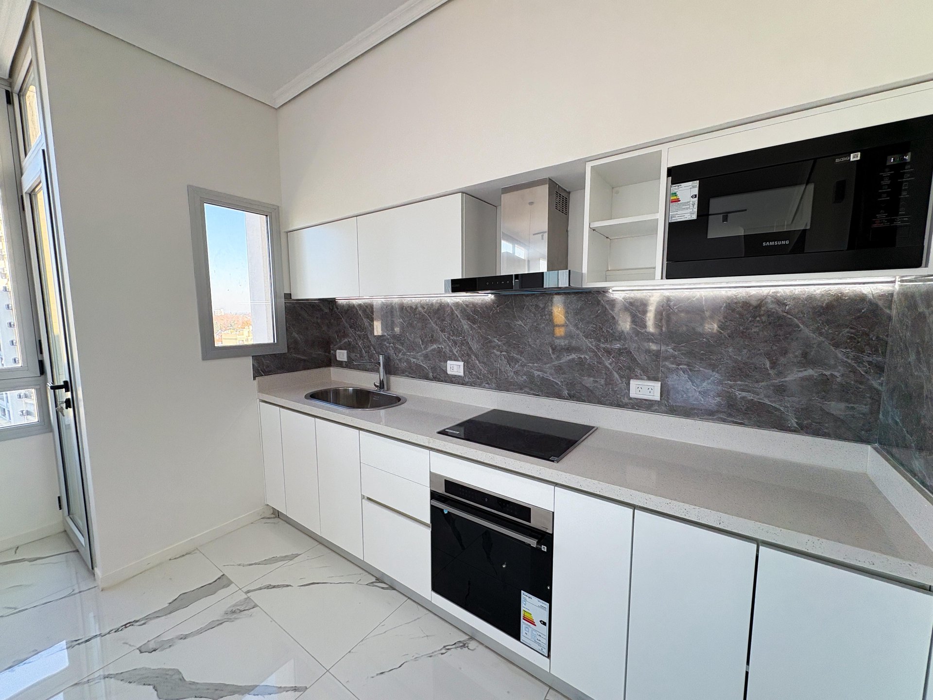 Piso 4 ambientes de CATEGORÍA — foto 4 de 44