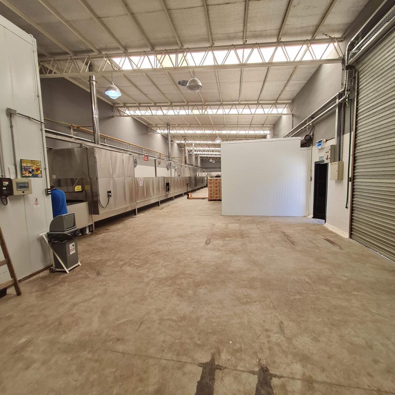 Impecable galpón en Burzaco ideal rubro alimenticio — foto 5 de 35