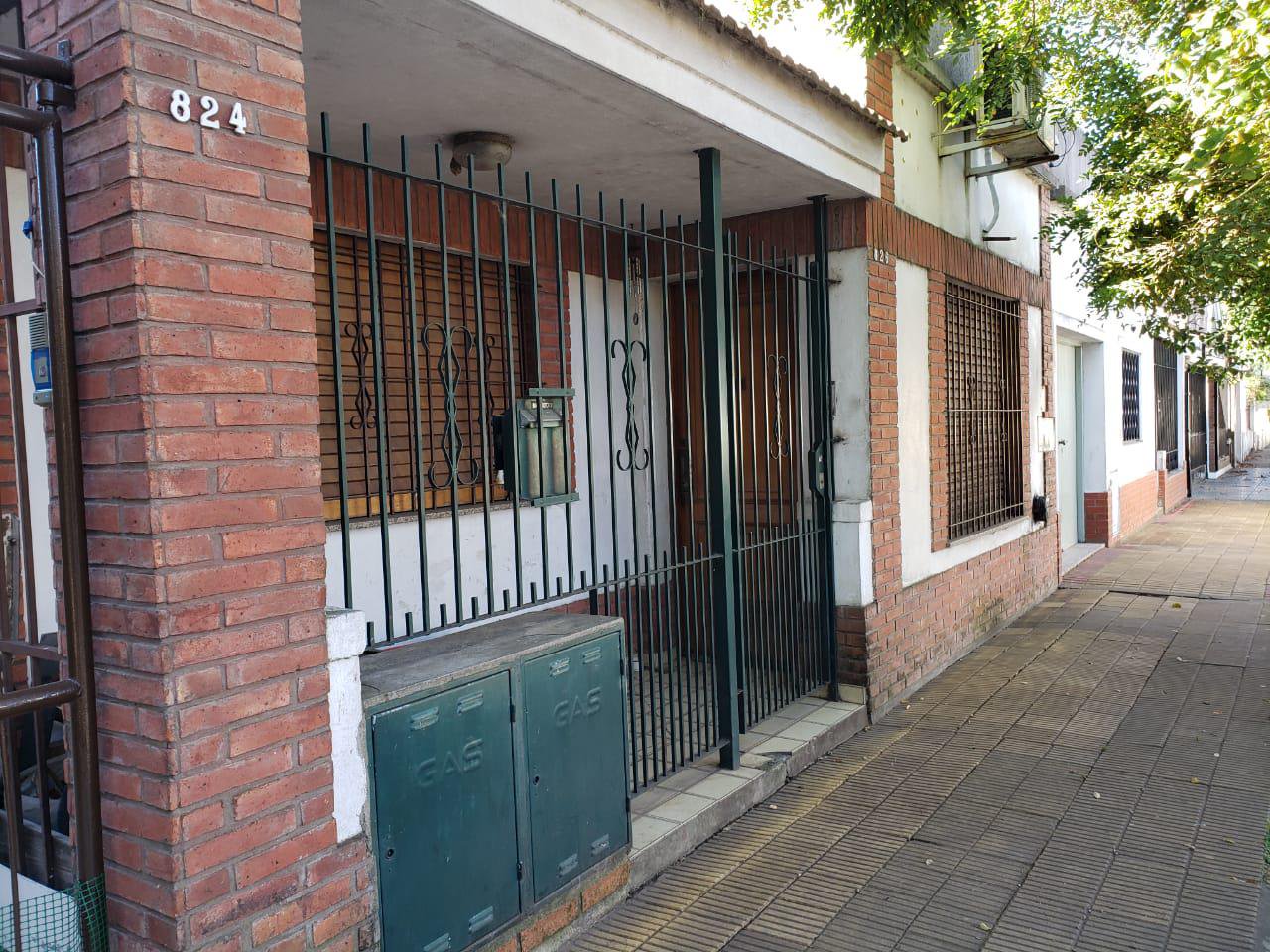 Casa - Turdera — foto 1 de 12