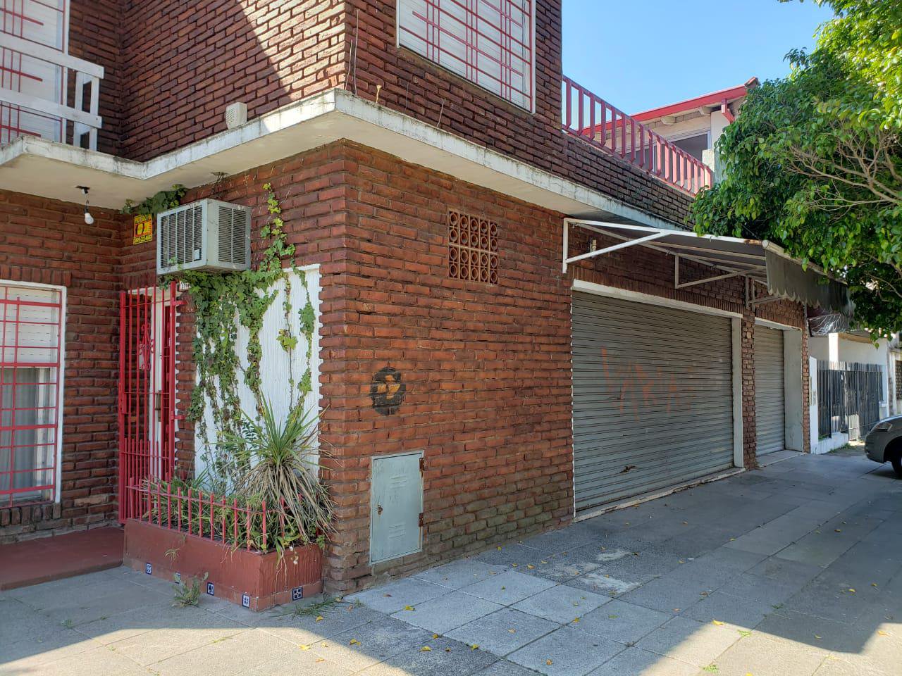 Casa - Lanús — foto 2 de 47