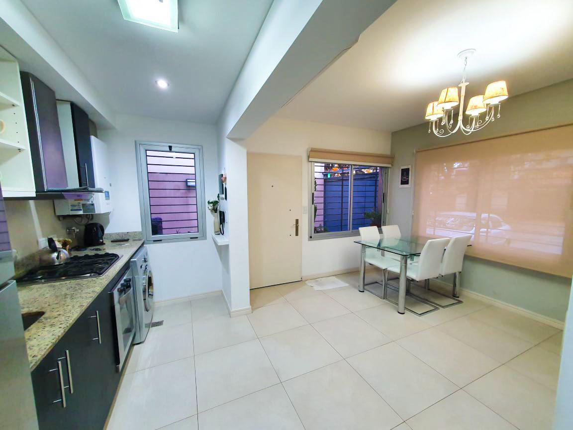 Duplex en condominio 4 ambientes con cochera — foto 3 de 33