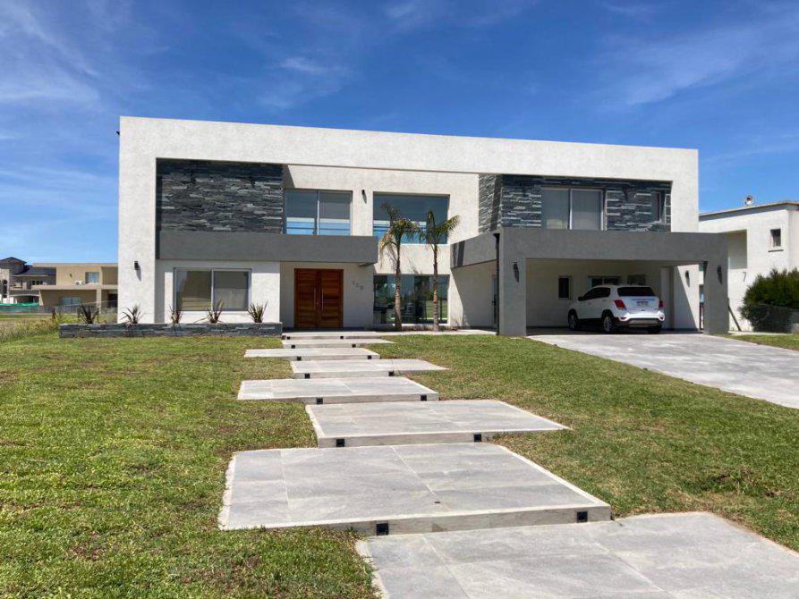 Casa en  venta — foto 1 de 21