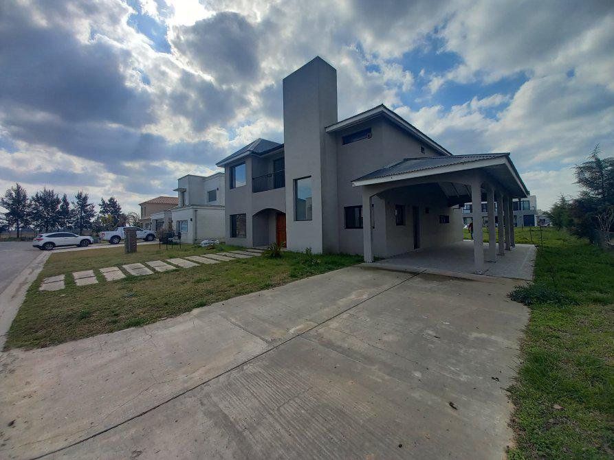Casa en  venta — foto 1 de 7