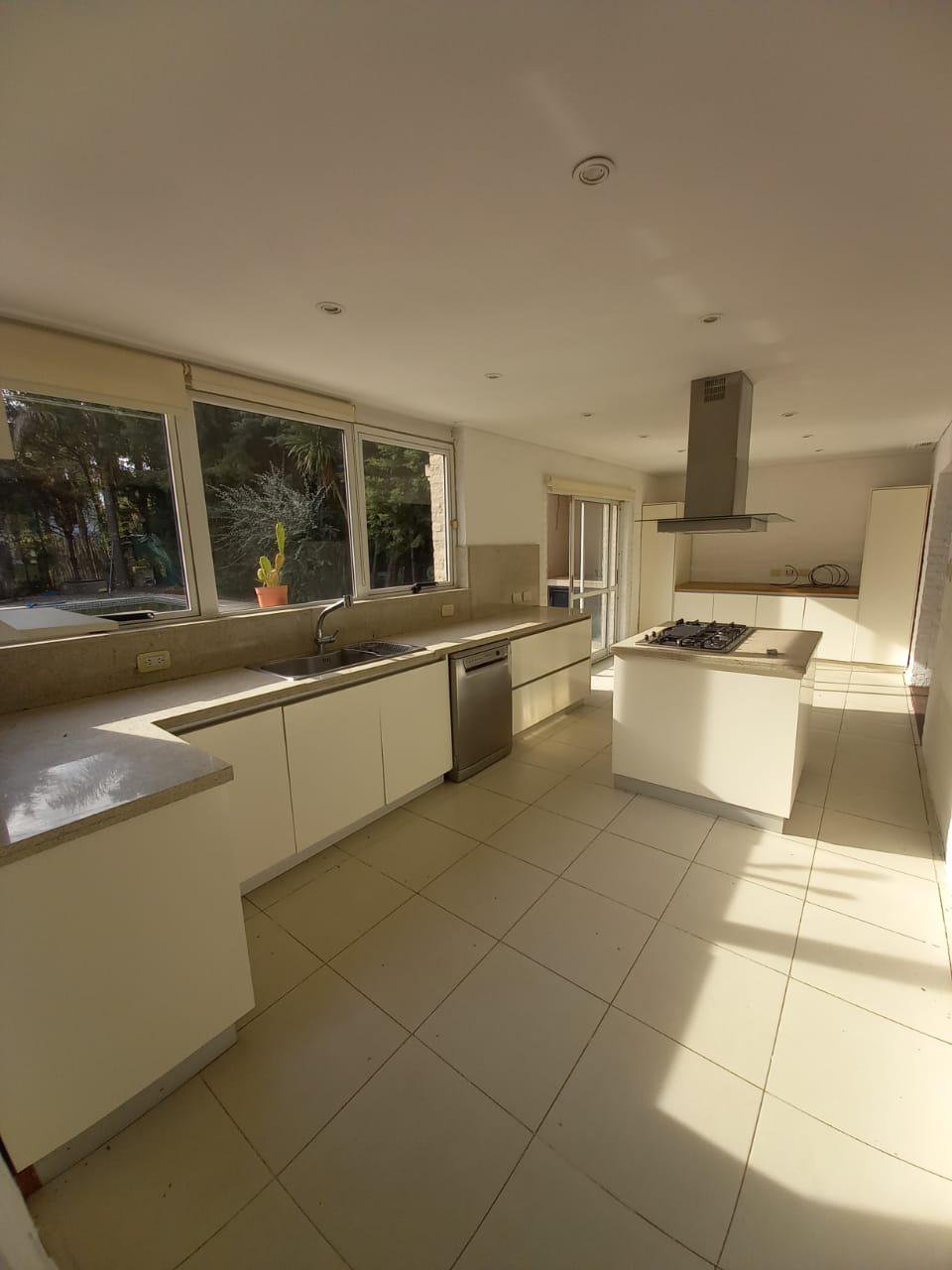 Casa en  venta — foto 3 de 18
