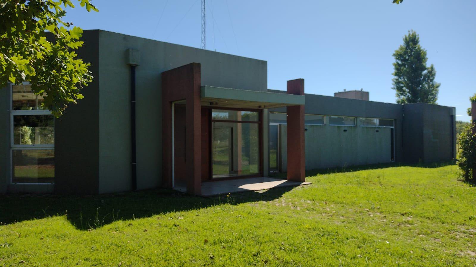 Casa en Lujan — foto 1 de 35