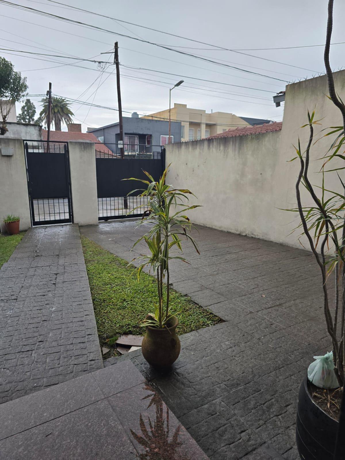 Casa en Temperley — foto 2 de 9