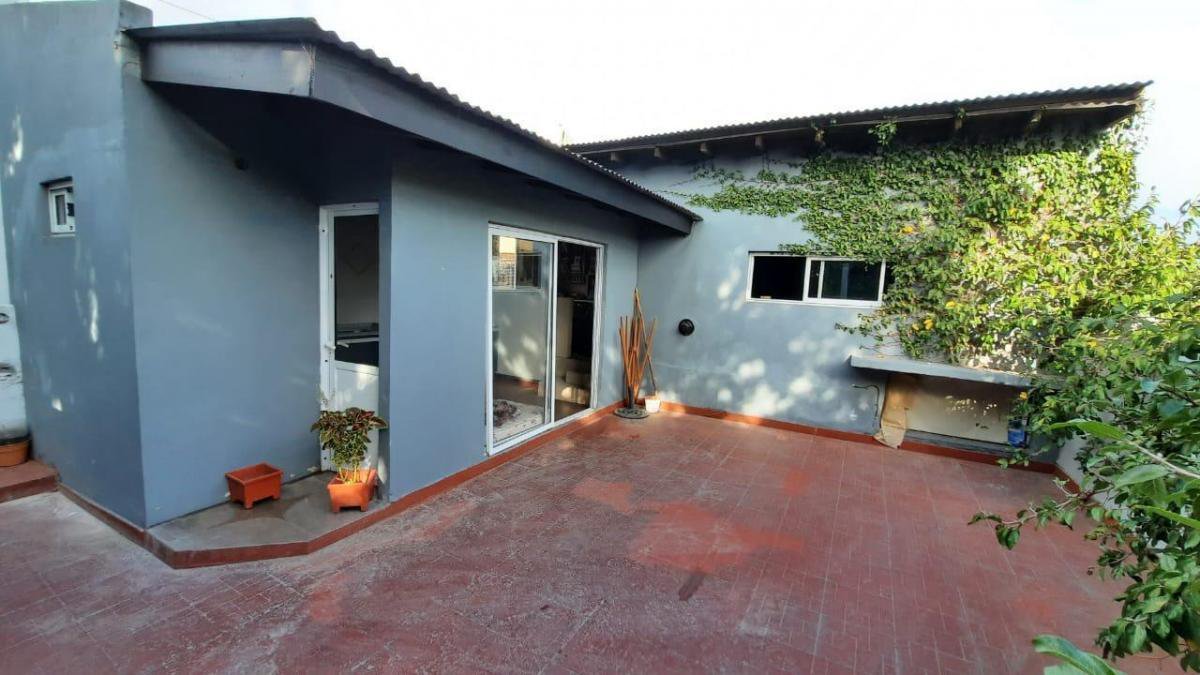 Casa en Lanús Este — foto 2 de 39