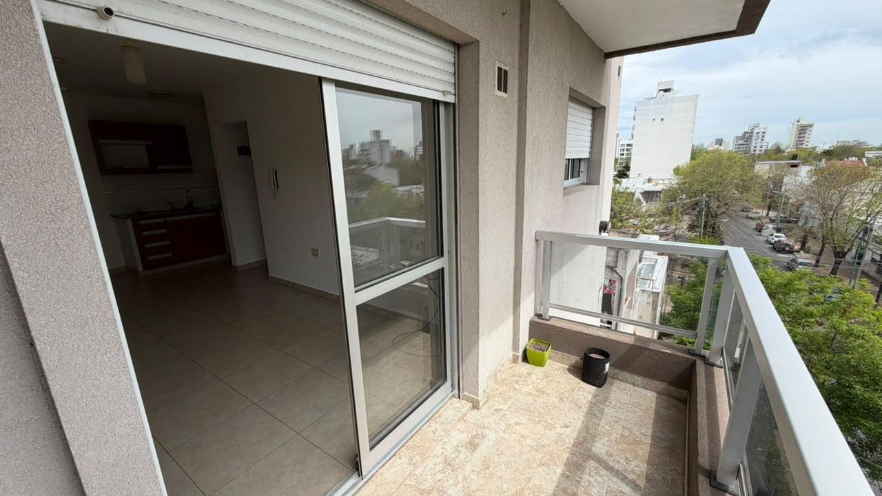 DEPARTAMENTO DE 1 DORMI EN ALQUILER — foto 2 de 9