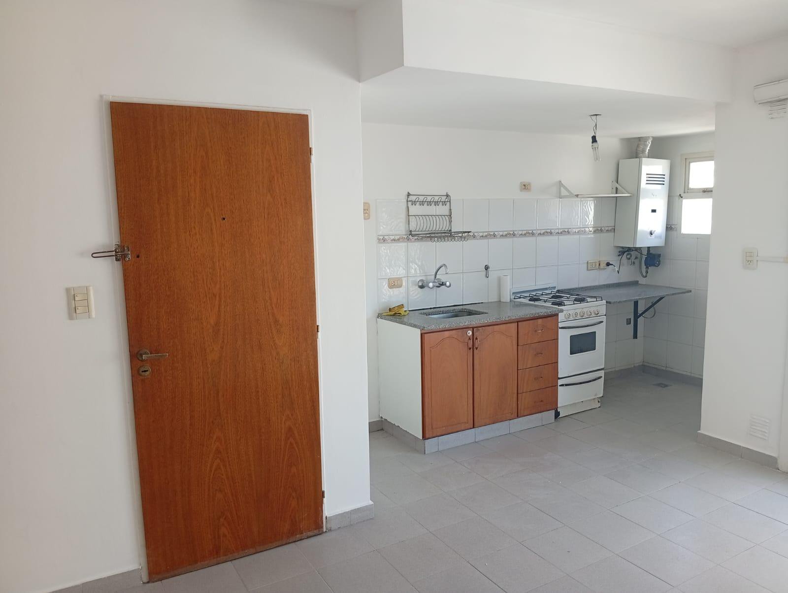 VENTA Departamento 2 domitorios. 2do piso x escalera