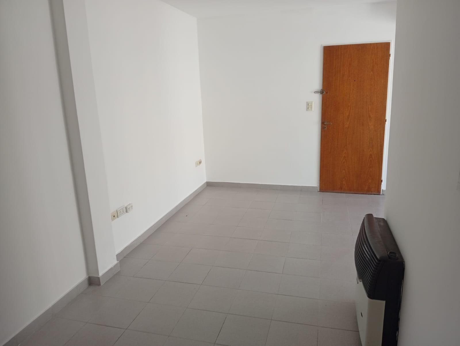 VENTA Departamento 2 domitorios. 2do piso x escalera — foto 2 de 12