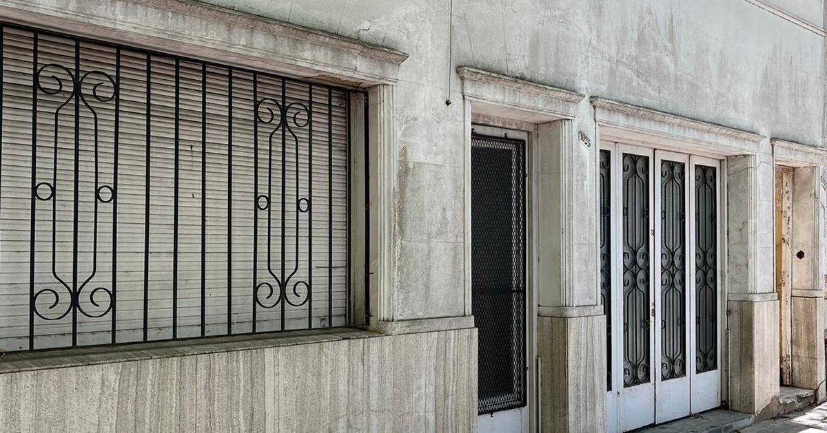 CASA EN VENTA A RECICLAR CON LOTE PARA DESARROLLO — foto 4 de 11