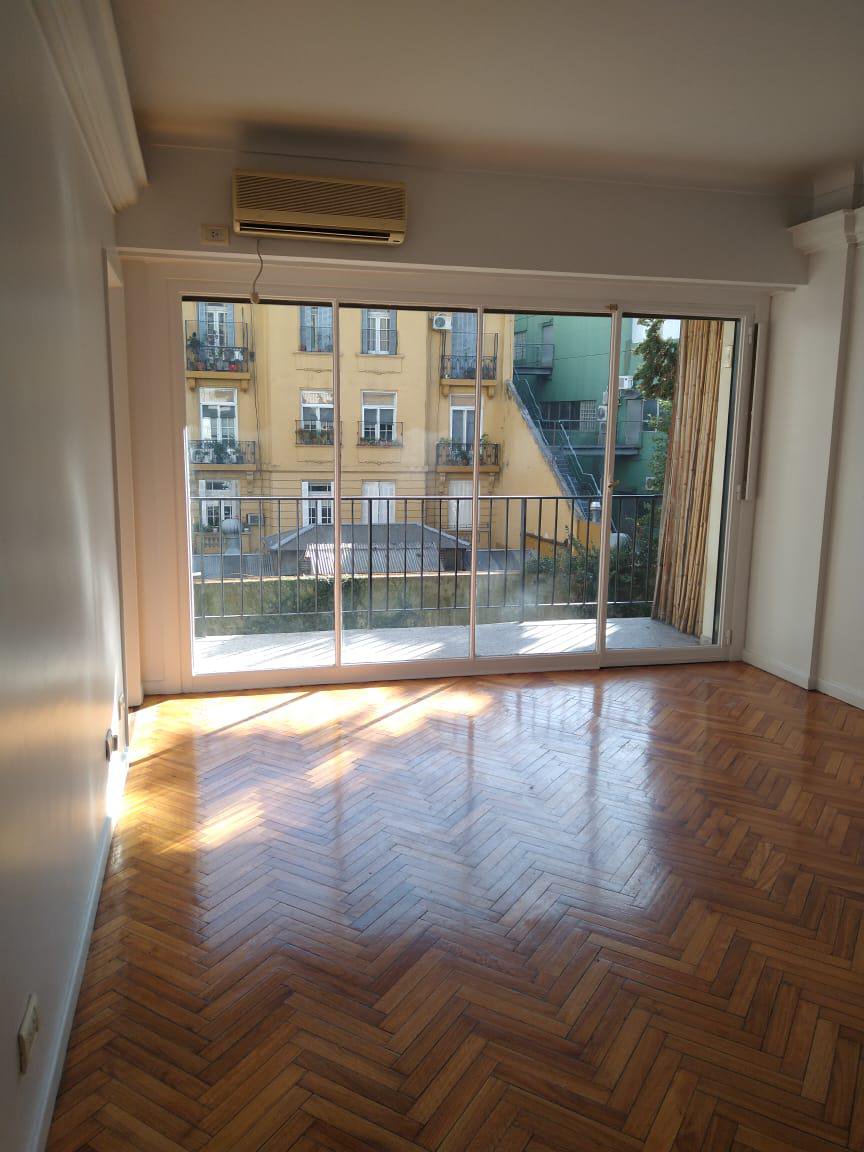 Departamento de 3 ambientes sobre Av. Rivadavia, Venta — foto 2 de 22