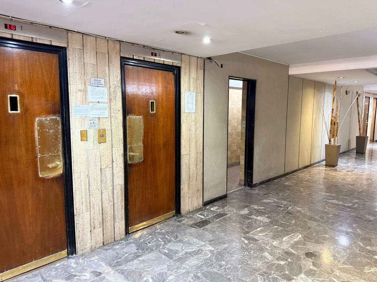 3 ambientes al frente, dep. de servicio, exc. distribución, muy luminoso, a refaccionar! — foto 4 de 22