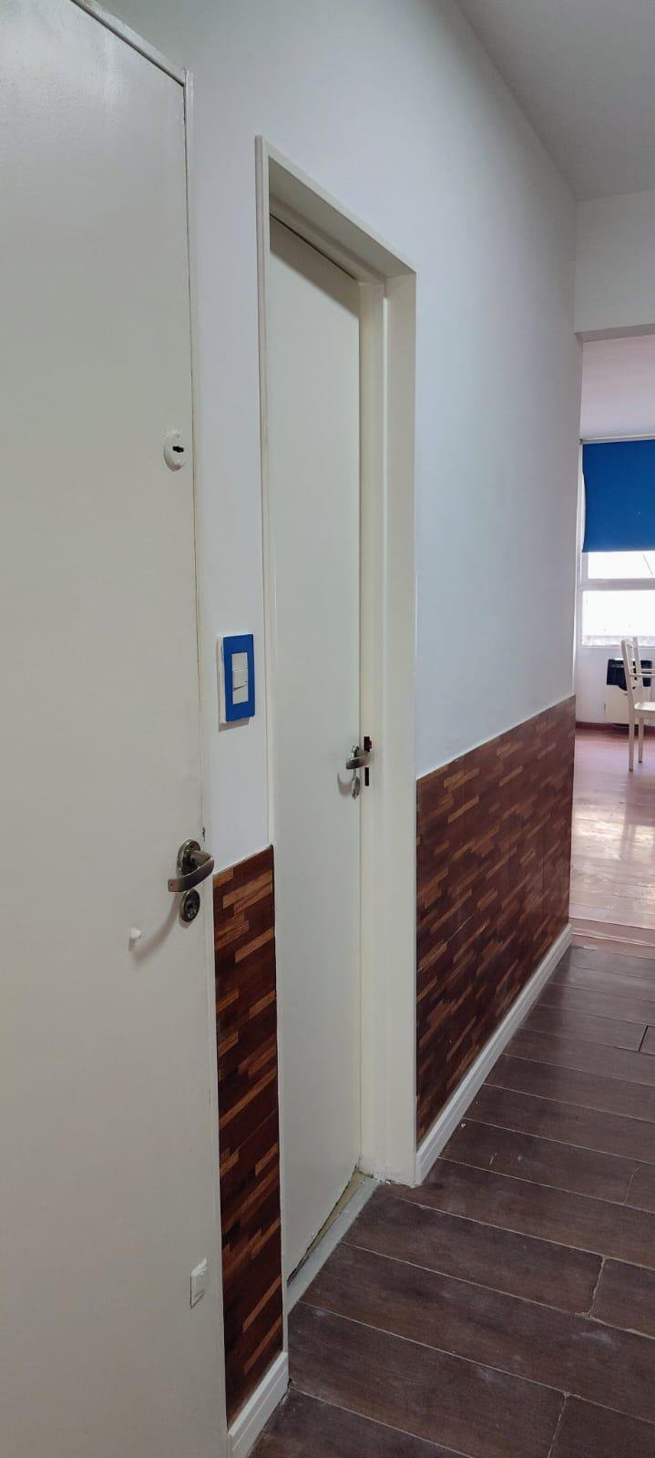 MONOAMBIENTE CON COCINA Y BAÑO COMPLETO AL FRENTE AMPLIO Y LUMINOSO — foto 4 de 13